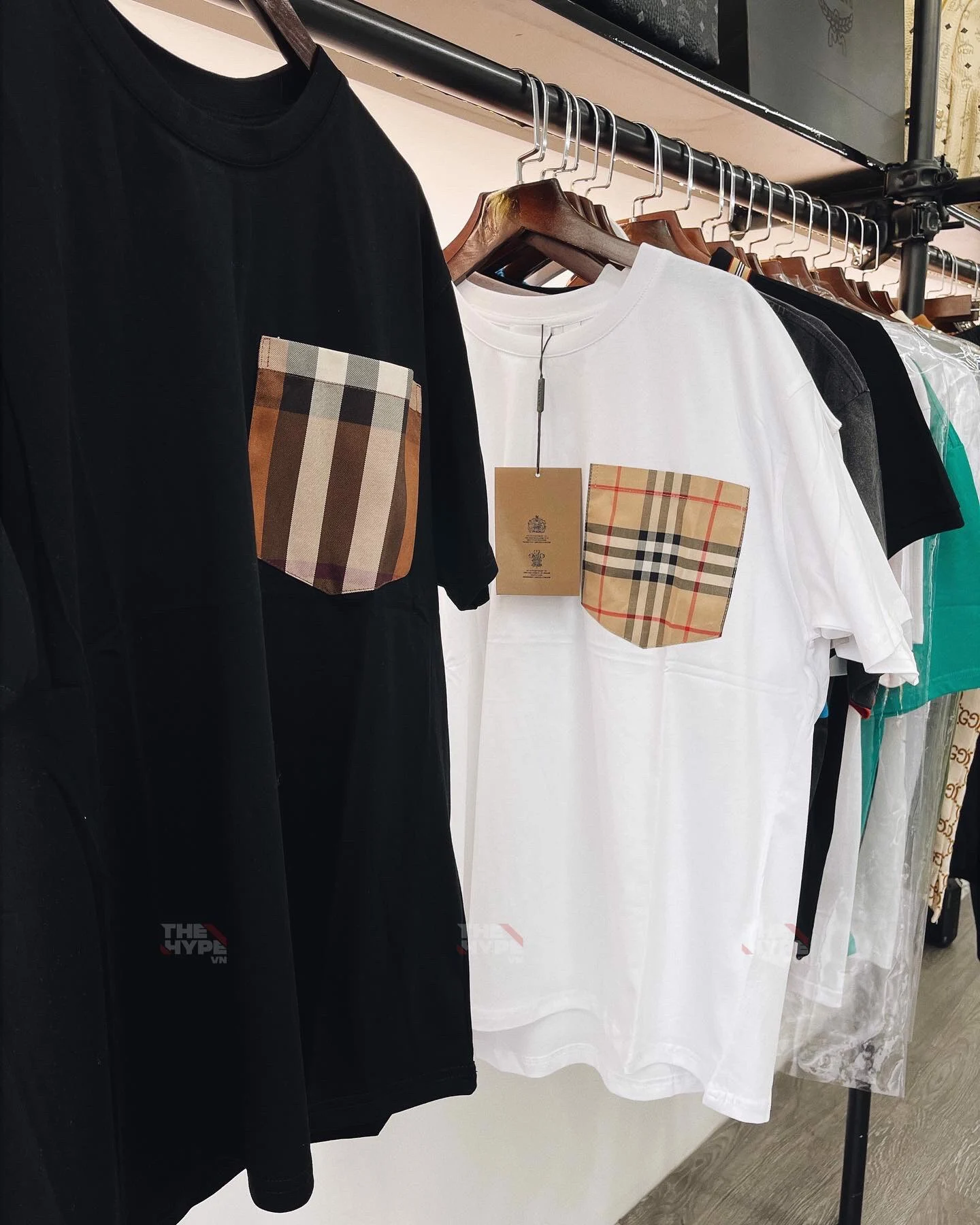 BURBERRY TEE - Áo BBR Pocket Check (Black) [Mirror Quality]